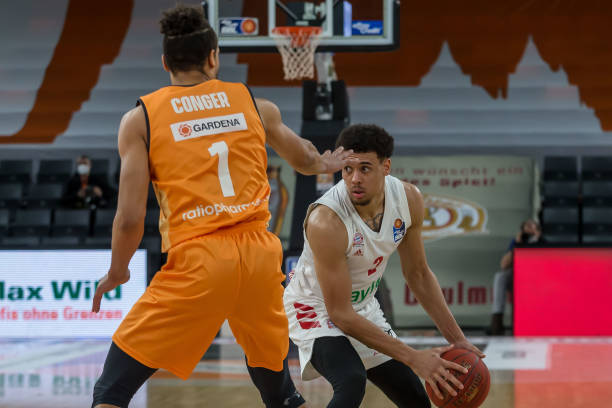 并在罚球后 并在罚球后